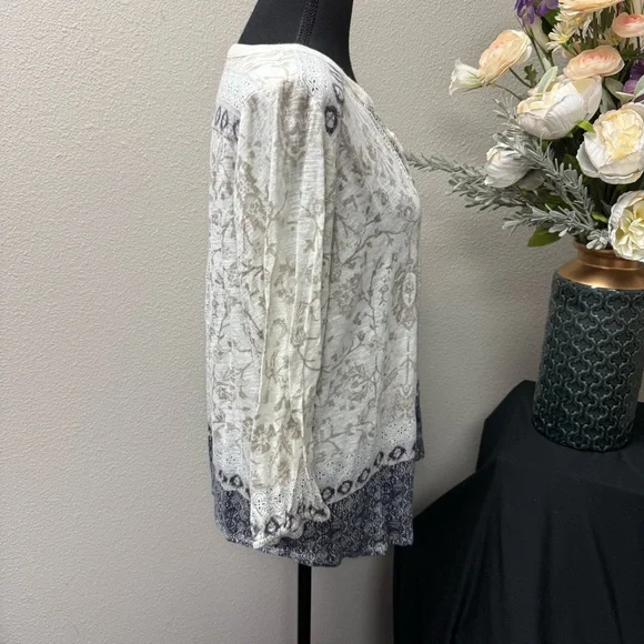 Lucky Brand 2X Boho Mixed Print Henley Top Cream Blue Lace Trim Lightweight - Picture 4 of 6